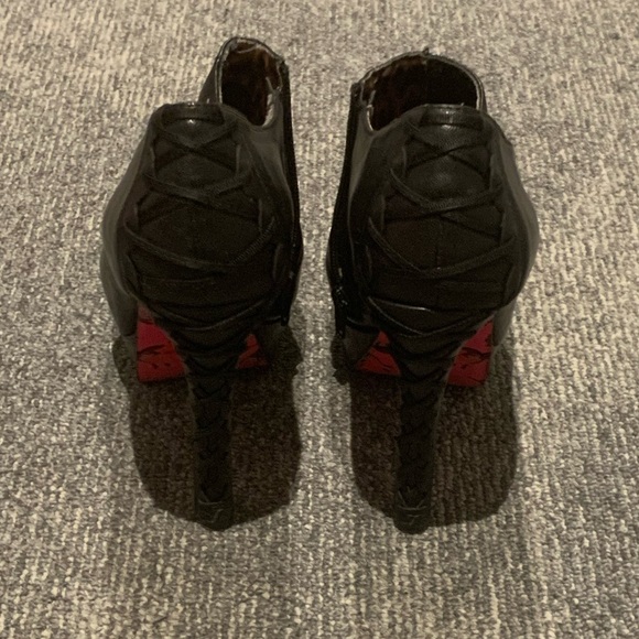 Vintage Betsey Johnson Elegant Black Women's Heels - Picture 4 of 10